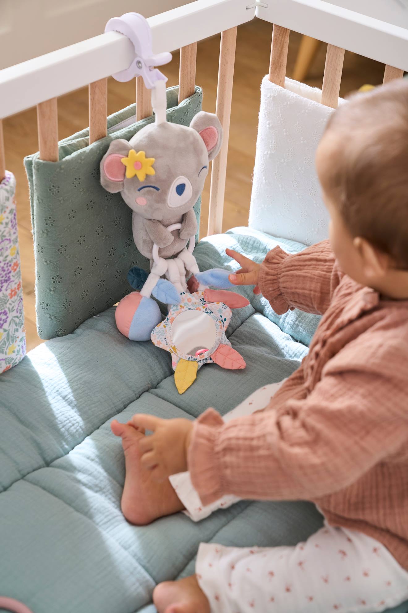 Jogo de estimulação com pinça lisa média Pink Koala com motivos