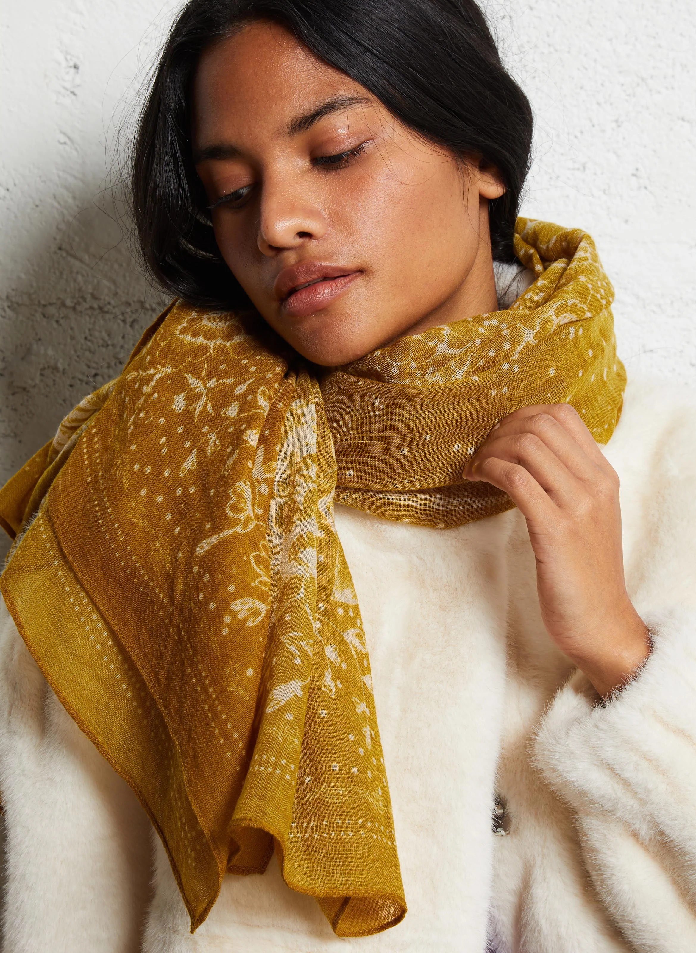 FELICIE - Foulard imprimé en laine | Jaune