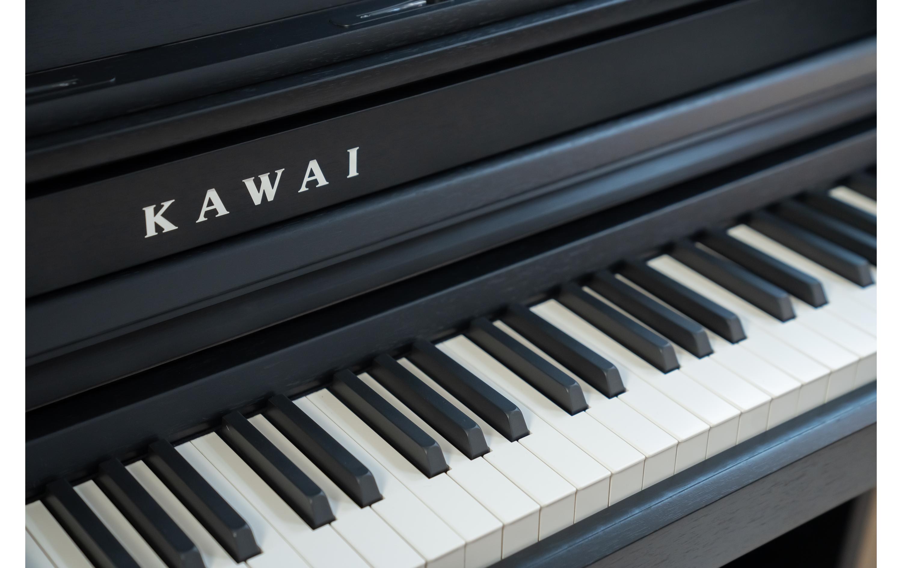 E-Piano CA-401<br>E-Piano mit «Grand Feel Compact» Mechanik und übersichtlichem OLED-Display