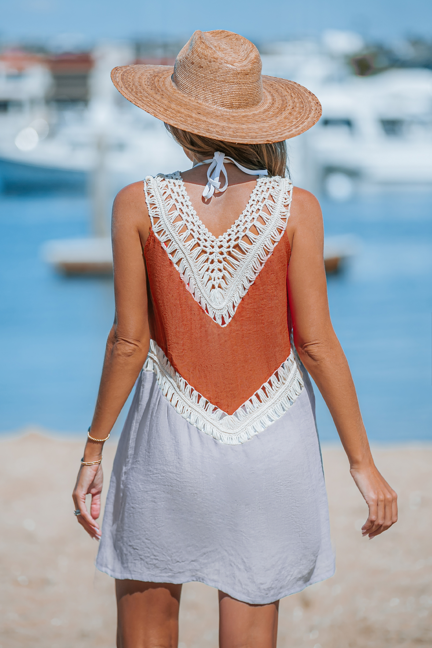 Robe cover up mini en crochet à bloc de couleur