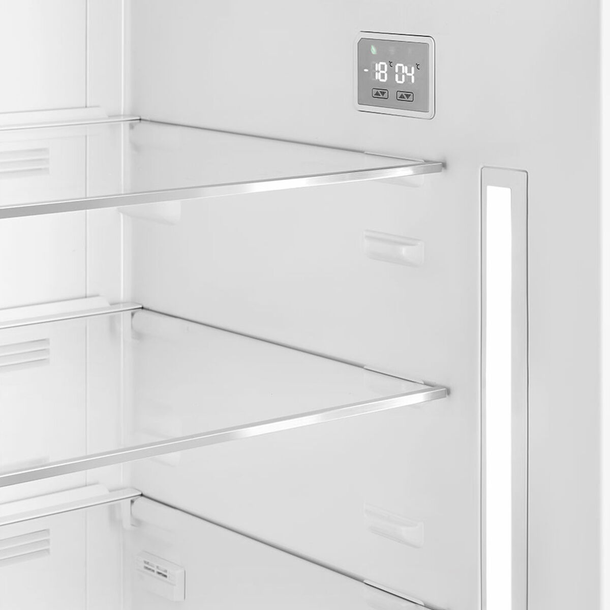 Smeg FAB38RPB6 Kombiskap høyrehengslet 70 cm, pastellblå