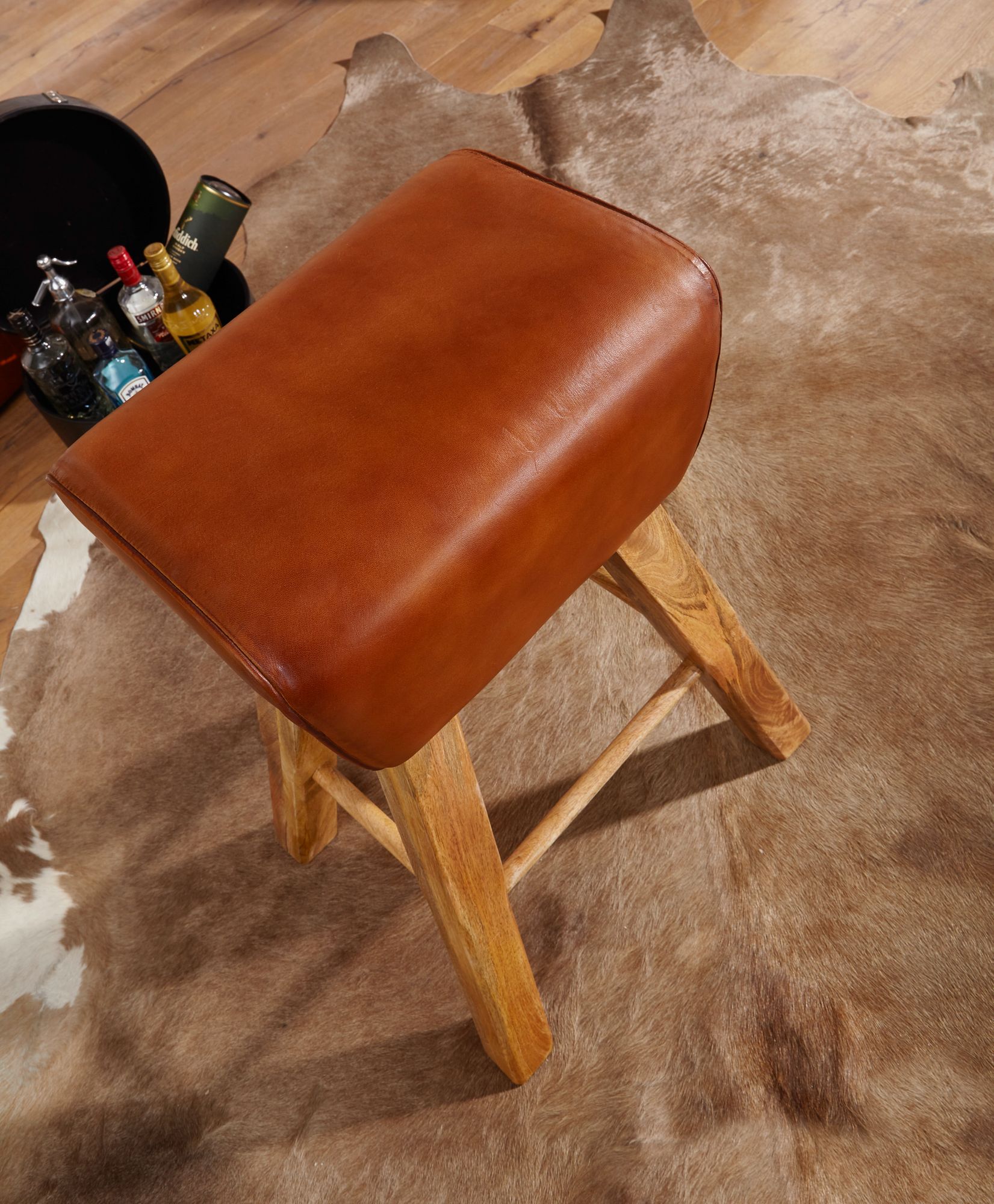 KADIMA DESIGN Sportlicher Turnbock-Barhocker, Ziegenleder und Mango Massivholz, 43x75x43 cm, dunkelbraun.