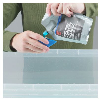 Shampoing détergent pour le nettoyage des combinaisons néoprène - GEAR AID REVIVEX Wetsuit   Drysuit Shampoo