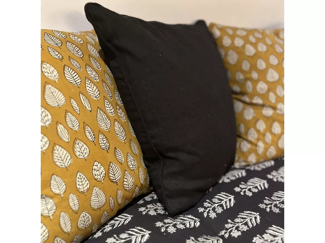 Now's Home - Coussin Carre En Lin Coloris Noir 40x40cm Nyl