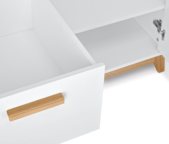 Kleiderschrank