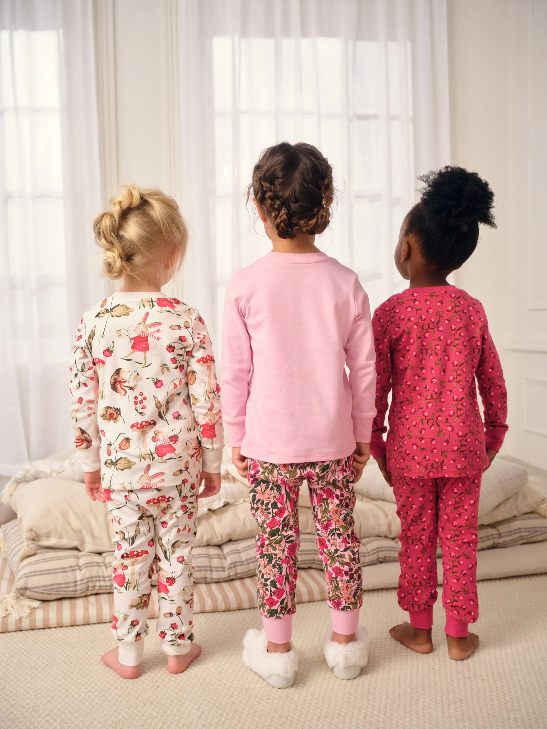 Rood/roze bloemenapplicatie - Verpakking van 3 knusse pyjama's (9 mnd-9 jr)