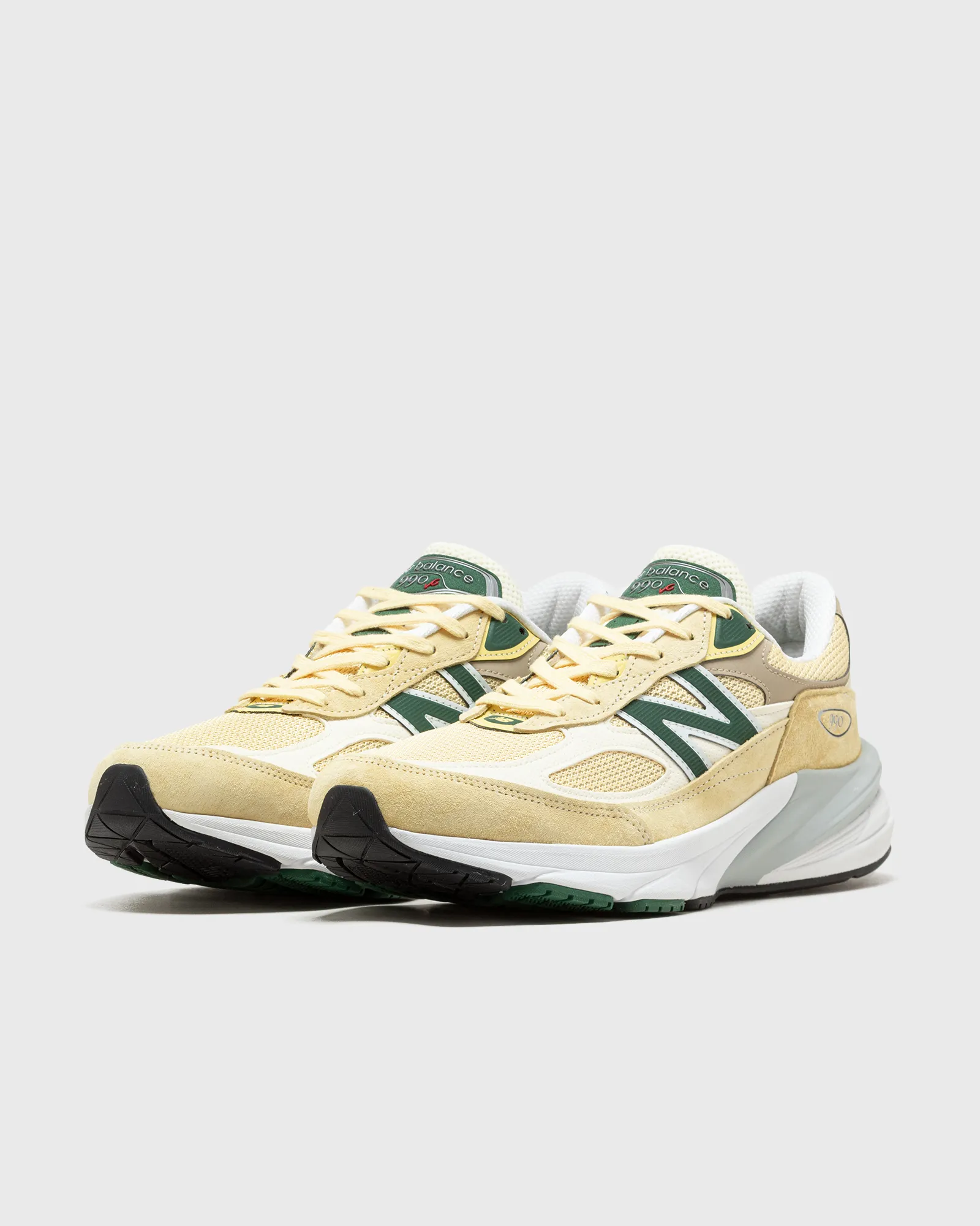 New Balance 990