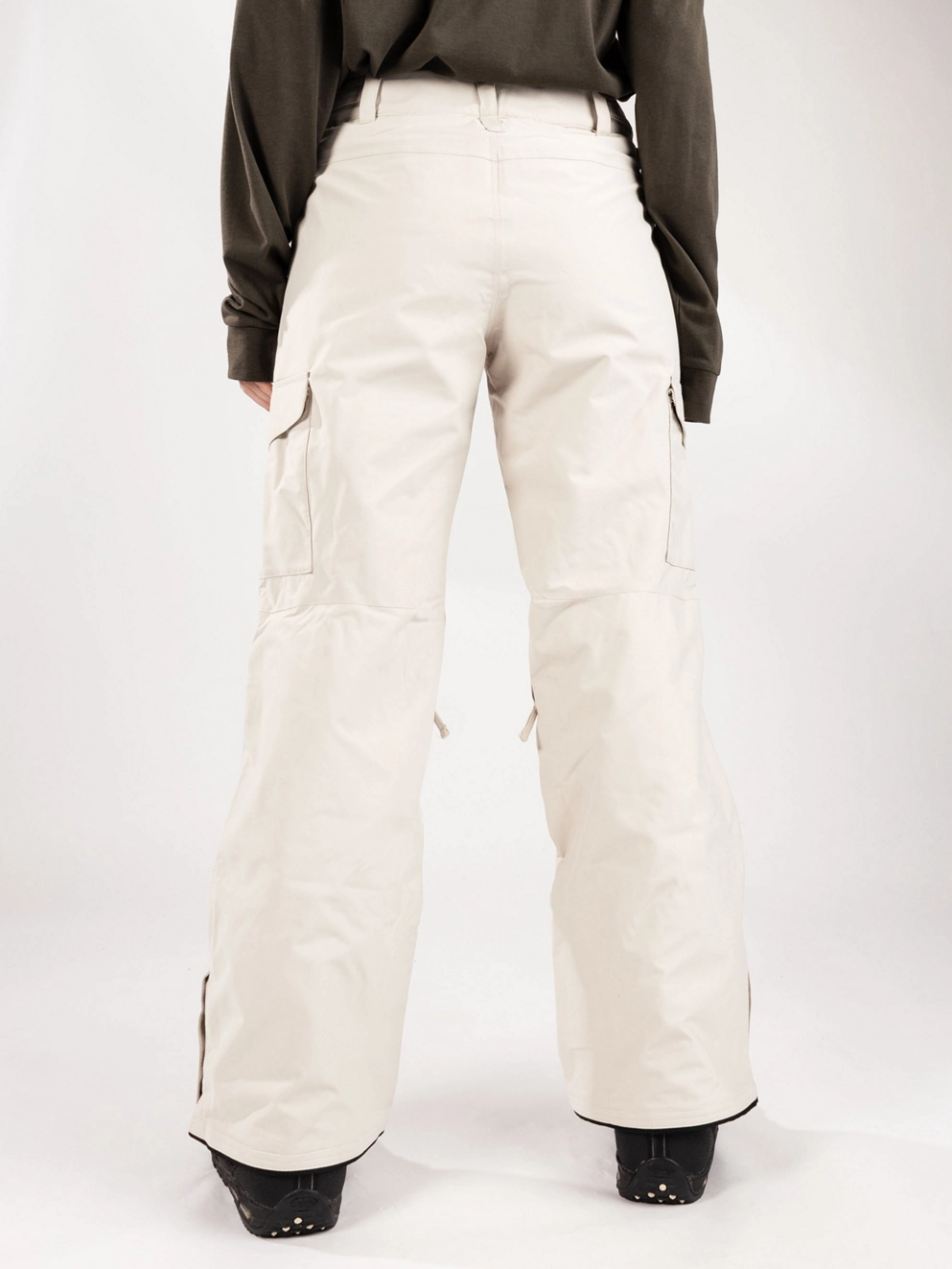 O'Neill Utility Loose Snow Pants atmosphere