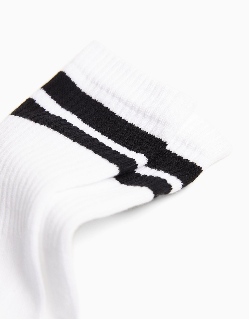 Pacote com 3 pares de meias listradas