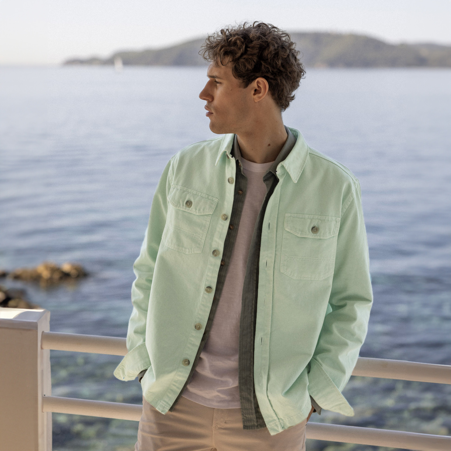 Sur-chemise vert jade coton et coton recyclé - modèle cerilly