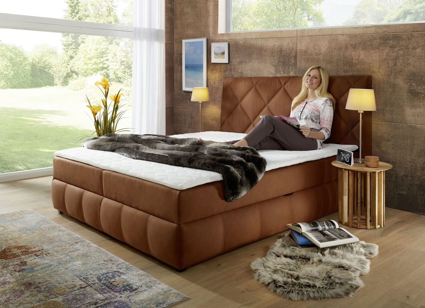 Boxspringbett mit Bettkasten und Topper