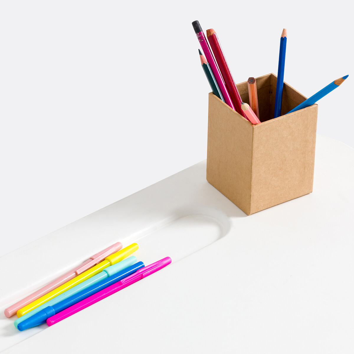 LA REDOUTE INTERIEURS<br>Mesa + sofá, estilo escolar, Jimi