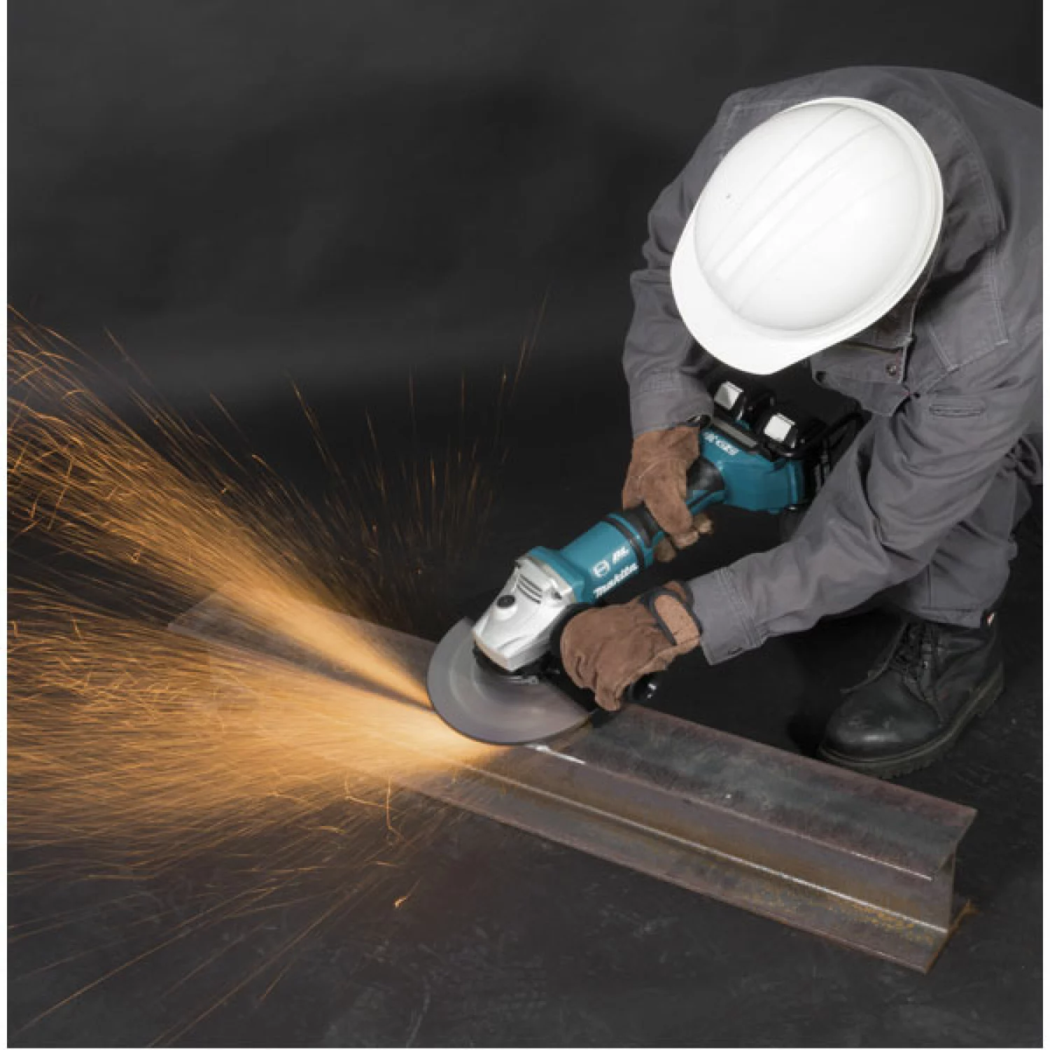 Makita DGA900ZK 36V (2x 18V) Li-Ion accu Haakse slijper body in koffer - 230mm - koolborstelloos