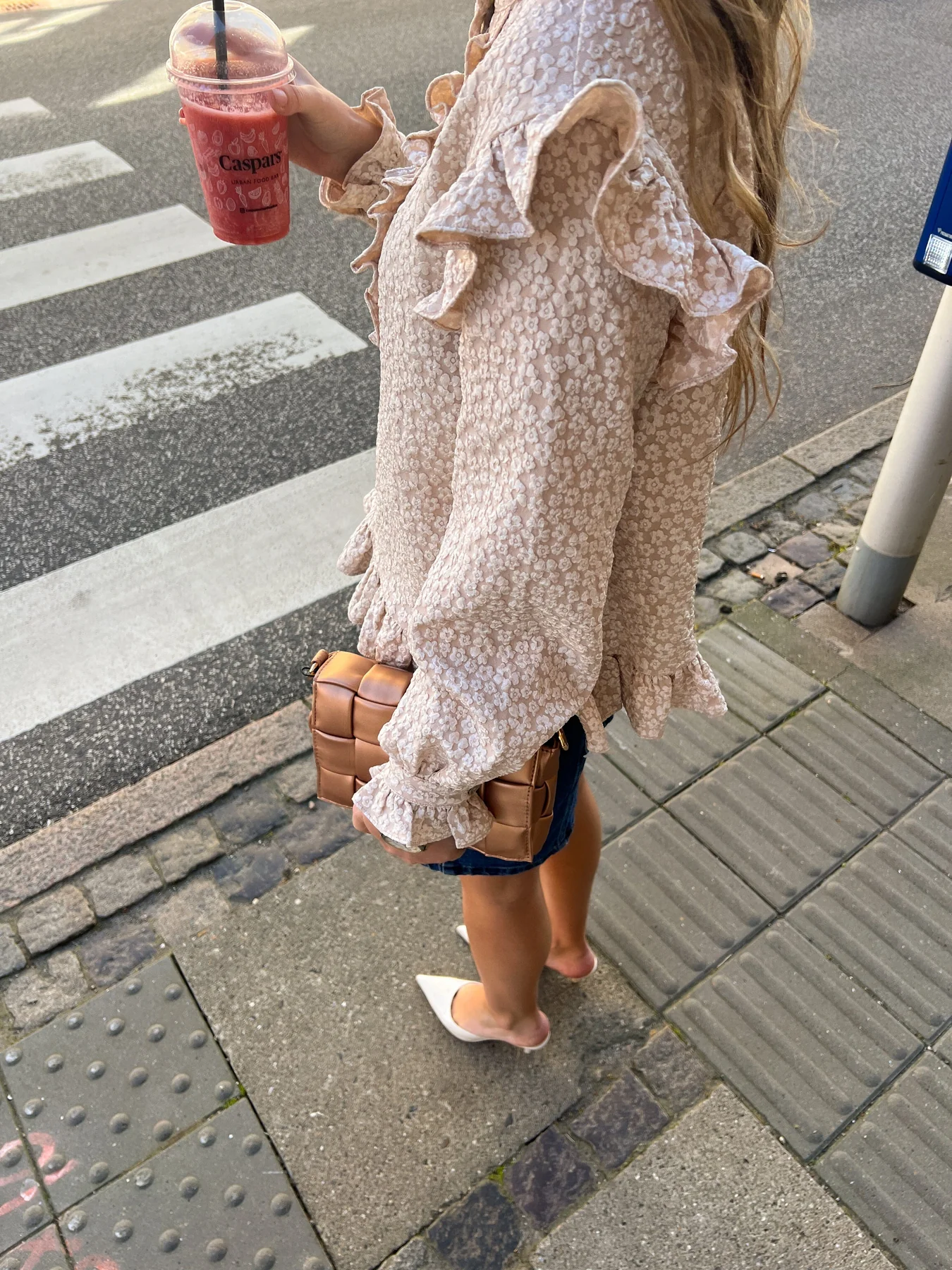 Noella Reno Ruby Ruffle Blouse 1206 oyster
