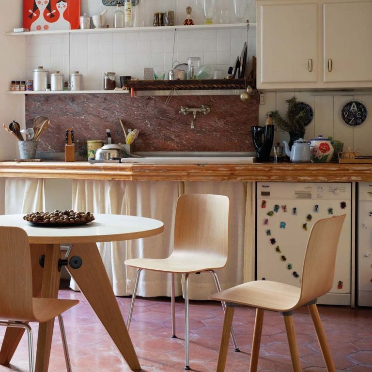 Vitra  Gueridon tafel 90 massief eiken, geolied