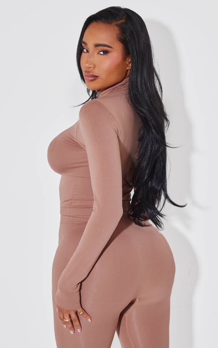 Taupe Haut Moulant Sans Coutures À Col Montant Et Manches Longues Shape