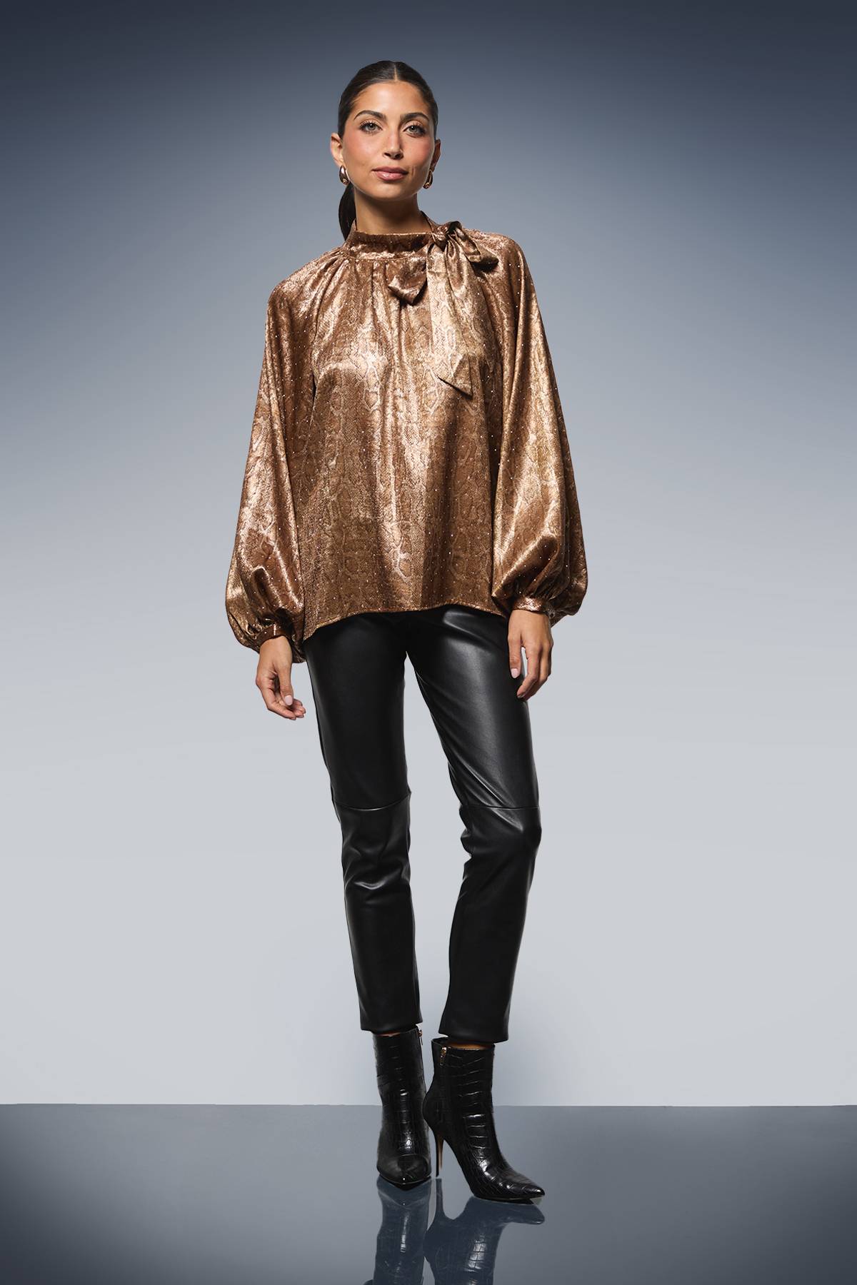 Wallis Blouse à Col Noué Motif synthétique Métallisé Thermocollé