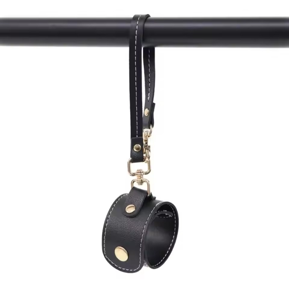 Multifunktionaler Leder Clip Taschen Anhänger Halterung für Schal / Handschuhe / Hut / Accessoires - Schwarz