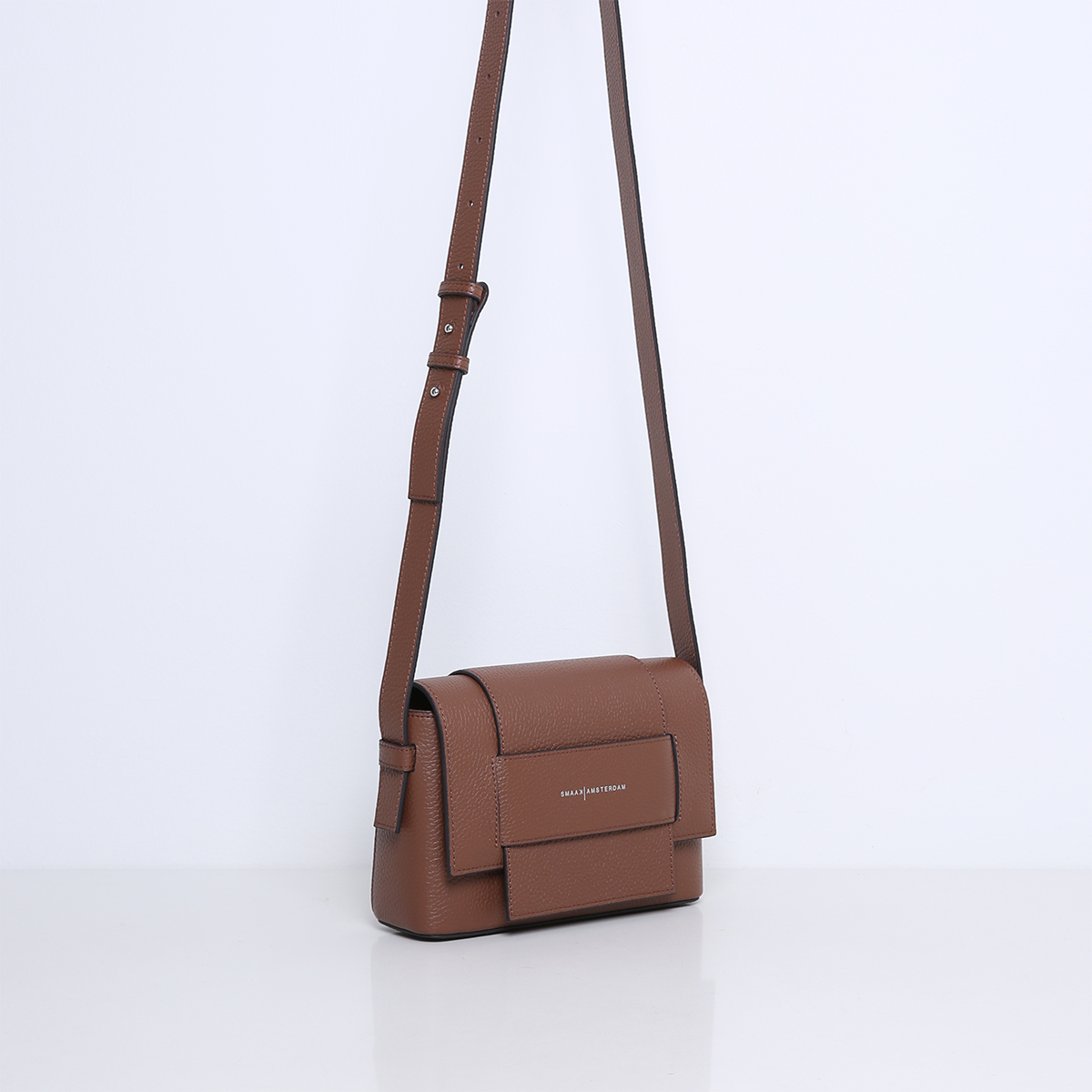 MEGAN | CAMEL