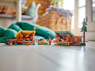 LEGO Avonturenkamp knusse boshutten (42624)