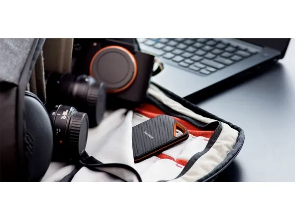 SD EXTREME PRO 4TB PORTABLE SSD READ/WRITE UP TO 2000MB/S USB 3.