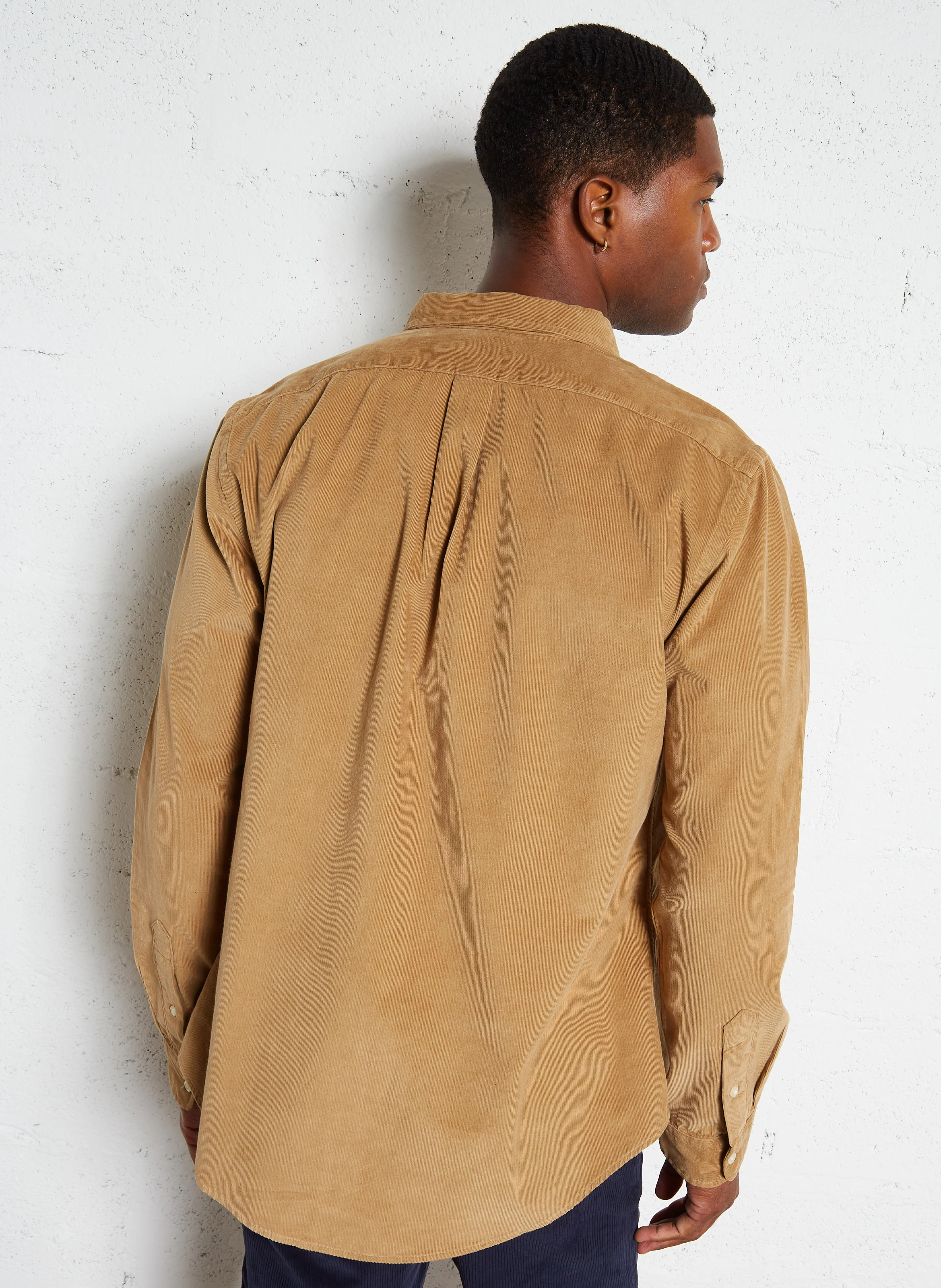 Chemise col classique slim fit en velours côtelé | Marron