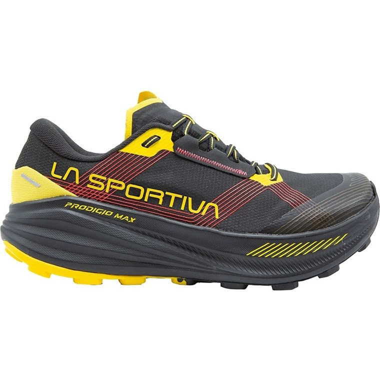 La Sportiva Prodigio Max er designet for idrettsutøvere på ultradistanse og har uovertruffen demping, komfort og beskyttelse for de aller tøffeste løpene du ønsker å takle. Enten du skal på legendariske Tor Des Geants, Swiss Peak, Tahoe 200 eller en