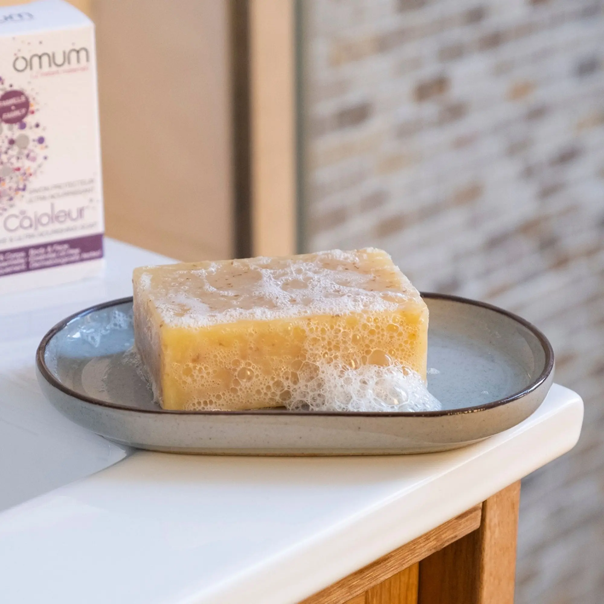 Omum - Le Cajoleur Savon Protecteur Ultra Nourrissant BIO- Savon