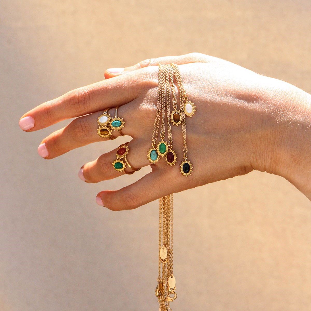 Collier médaille agate verte doré à l'or fin 24k THELMA