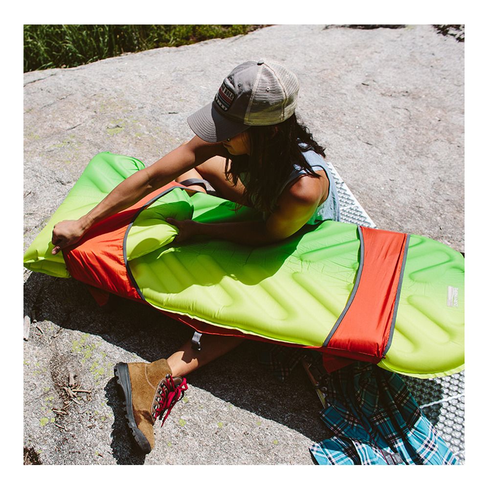 Thermarest TREKKER 63CM - Kit de transformation siège/matelas tomato