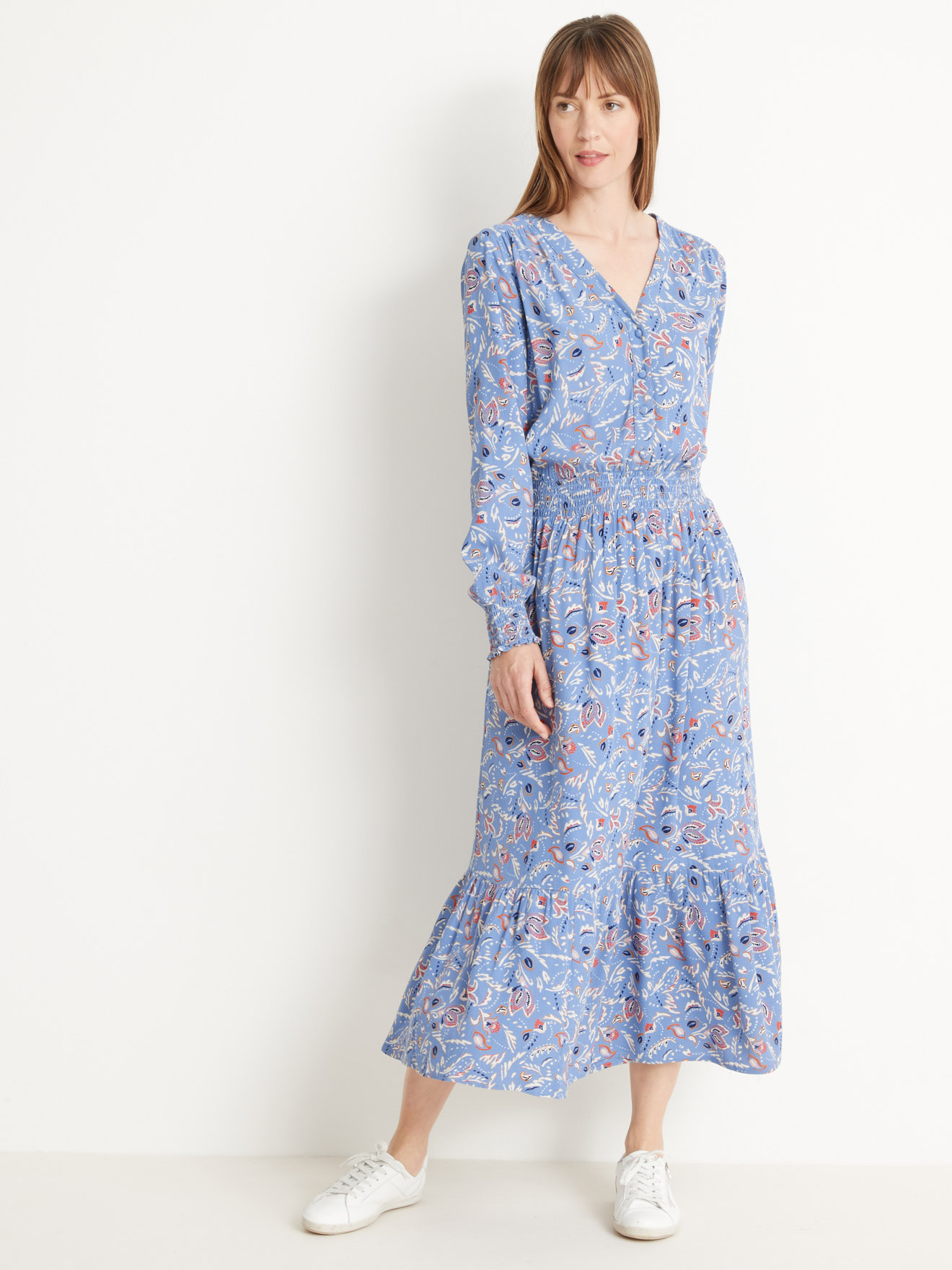 Robe à volant taille smockée