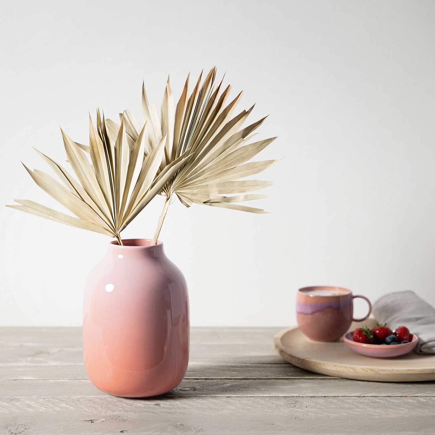 Perlemor Vase Pink, 6.2'' x 8.7'', earthenware