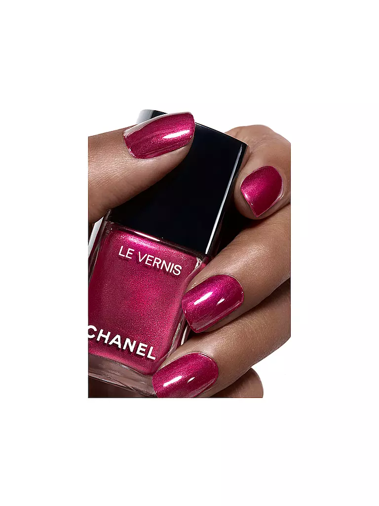 CHANEL NAGELLACK – FARBE UND GLANZ MIT LANGEM HALT 13ML beere