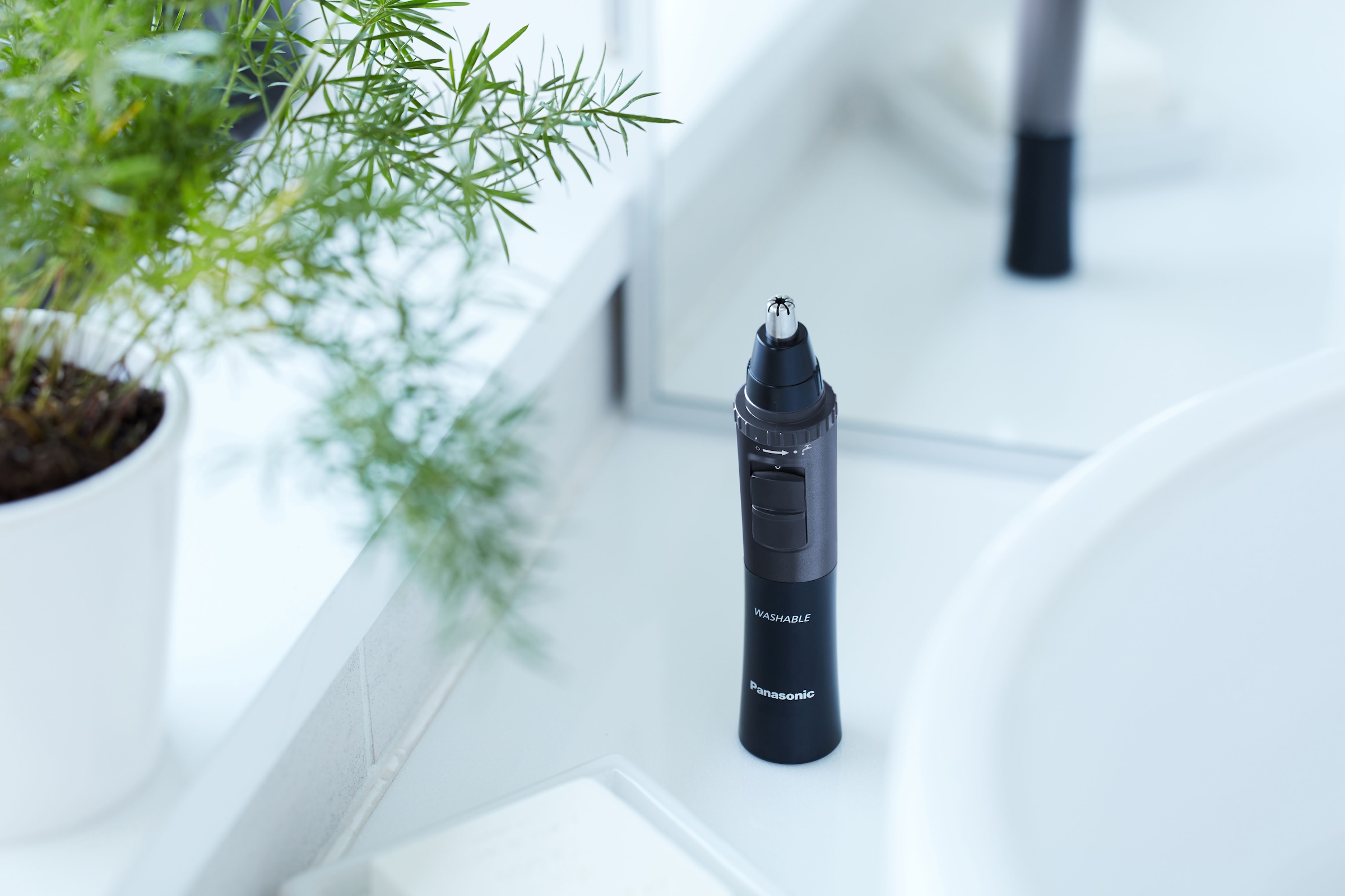 Panasonic Nasen- und Ohrhaartrimmer »ER-GN33-H301« Hochwertige Klingen, ideal für unterwegs, hygienische Reinigung
