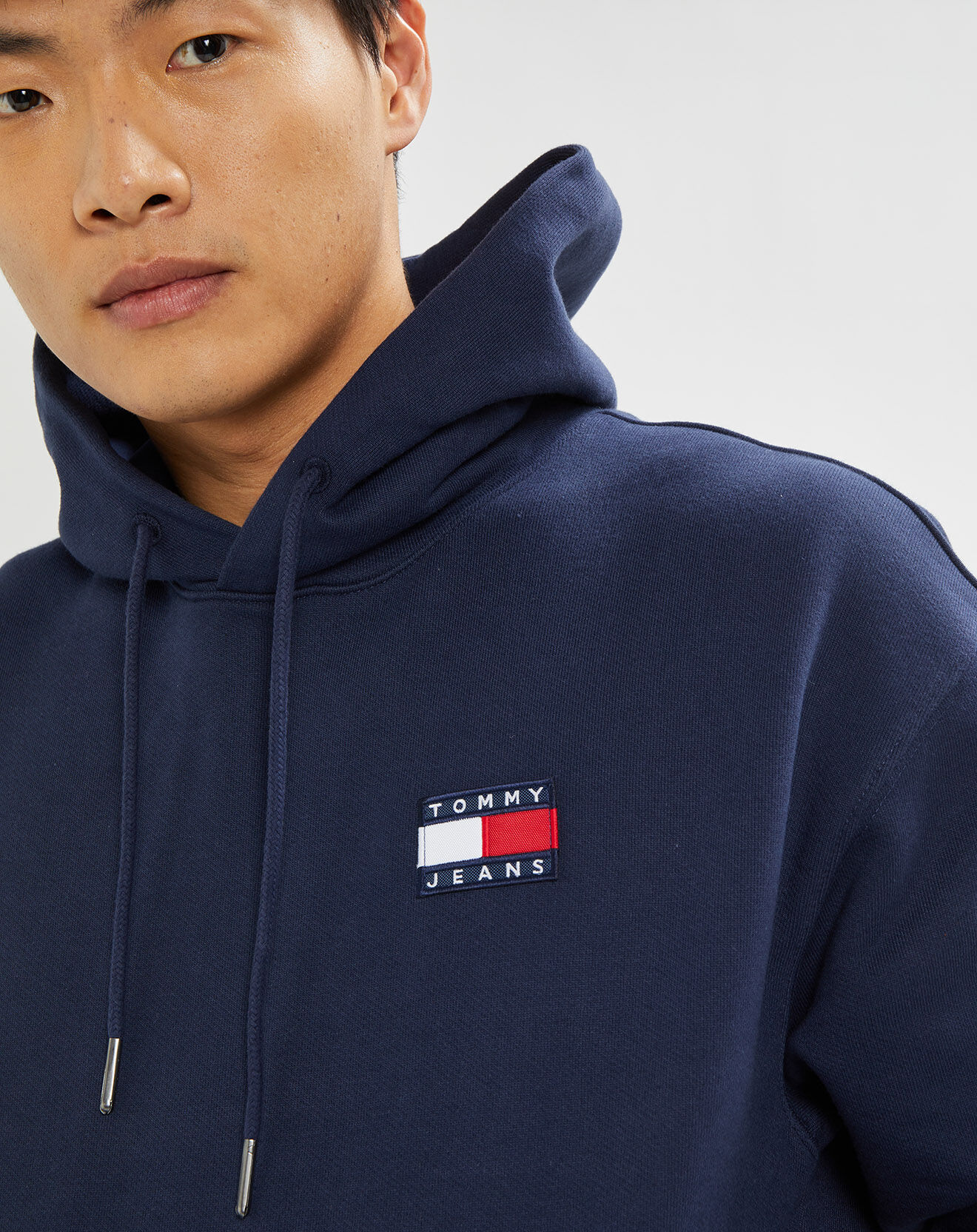 Tommy Jeans Sweat 100% Coton Bio à capuche badge bleu marine