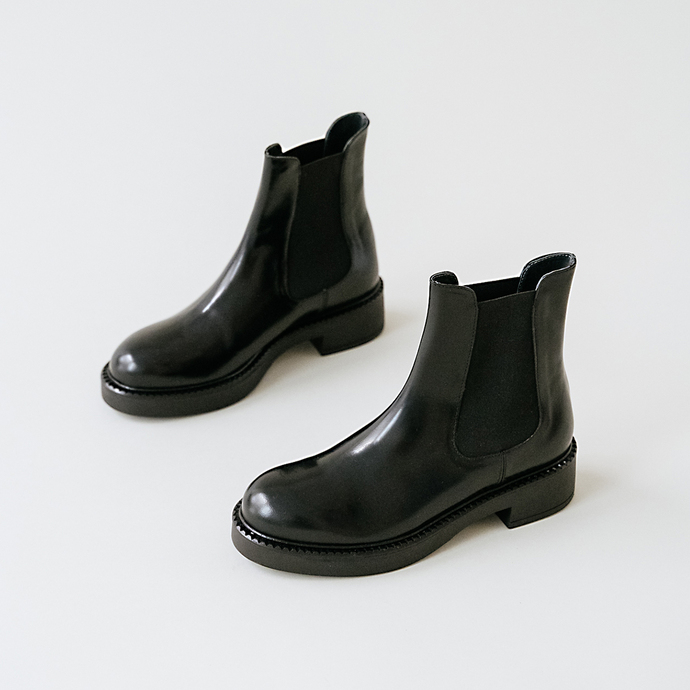 Boots cavalières à bouts ronds  cuir glacé noir
