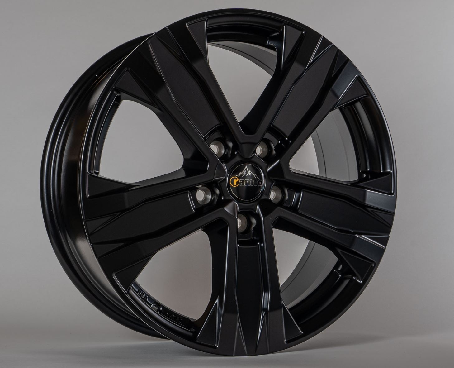 Ramto  VAN#01 Schwarz Maxi 18 Zoll: TF-18R