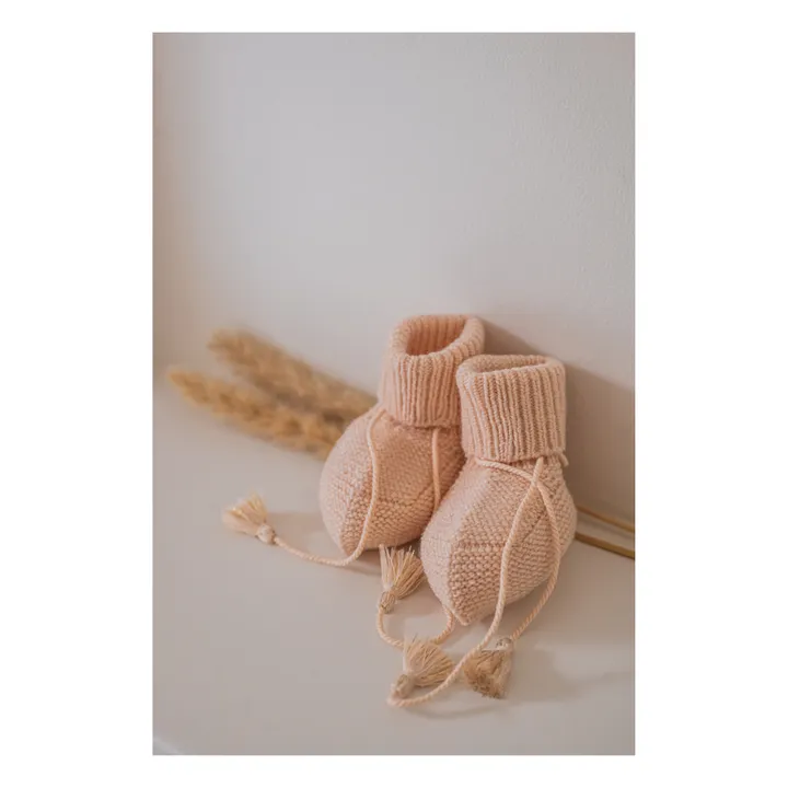 Gentil Coquelicot Chaussons en tricot et pochon brodé | Nude