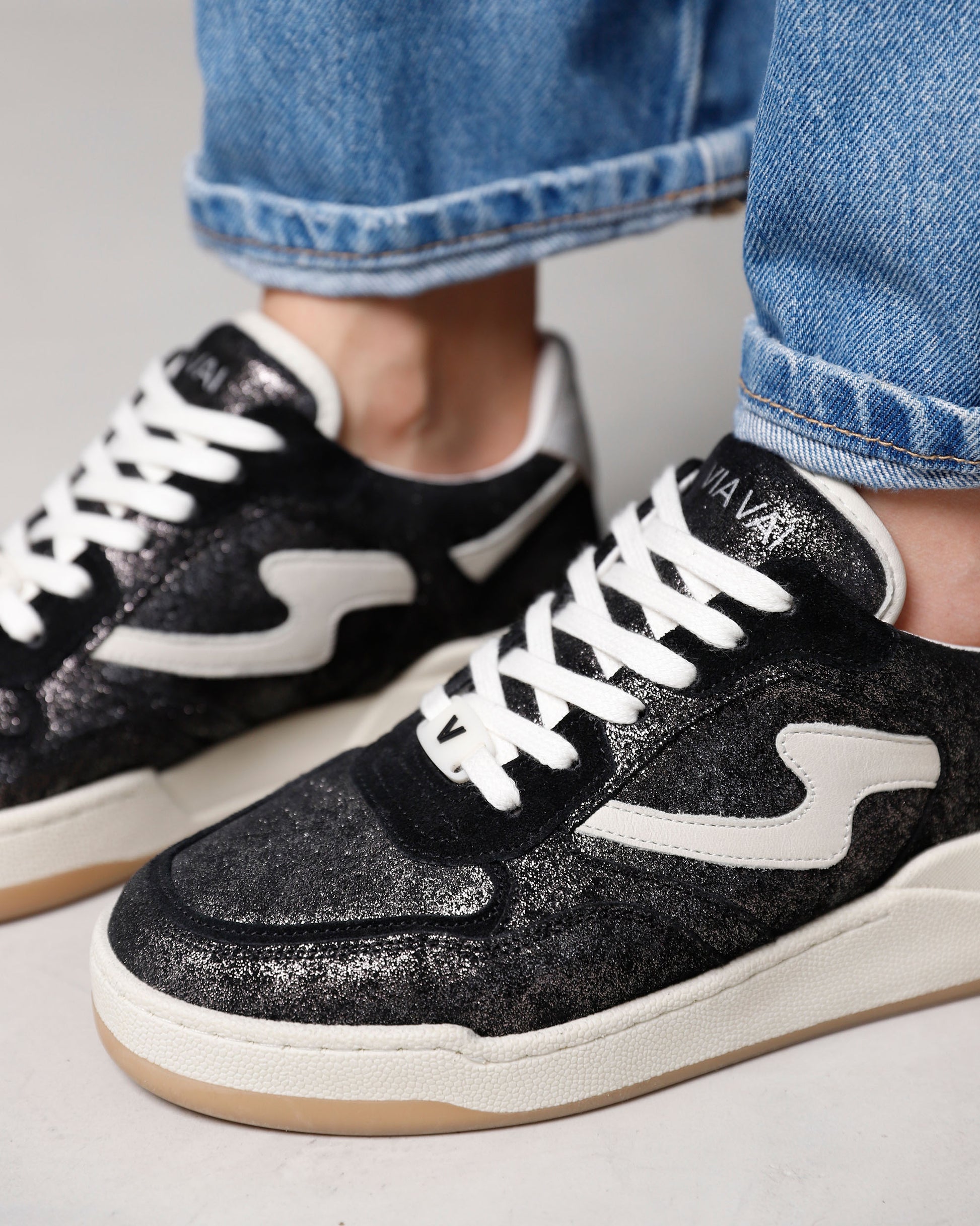 VIA VAI zwarte dames sneakers Sam Levi