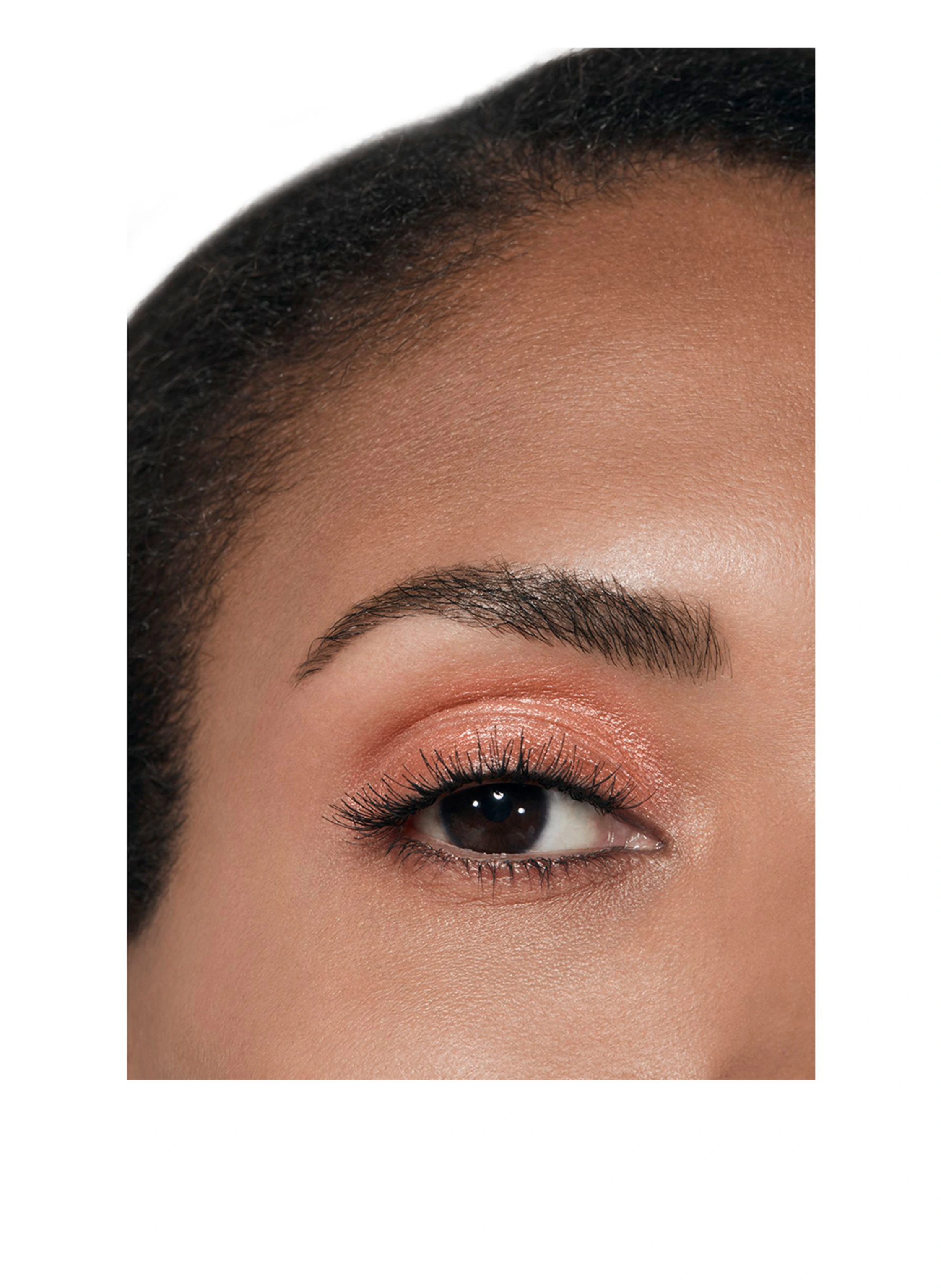 CHANEL OMBRE ESSENTIELLE