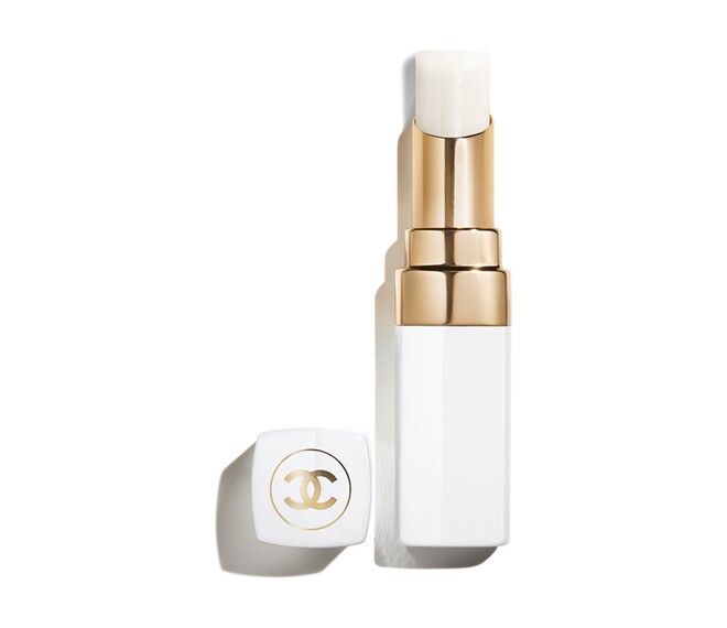 CHANEL ROUGE COCO BAUME – SATINÉ Le baume teinté hydratant embellisseur. Intensité sur mesureCoco Baume Teinte 912