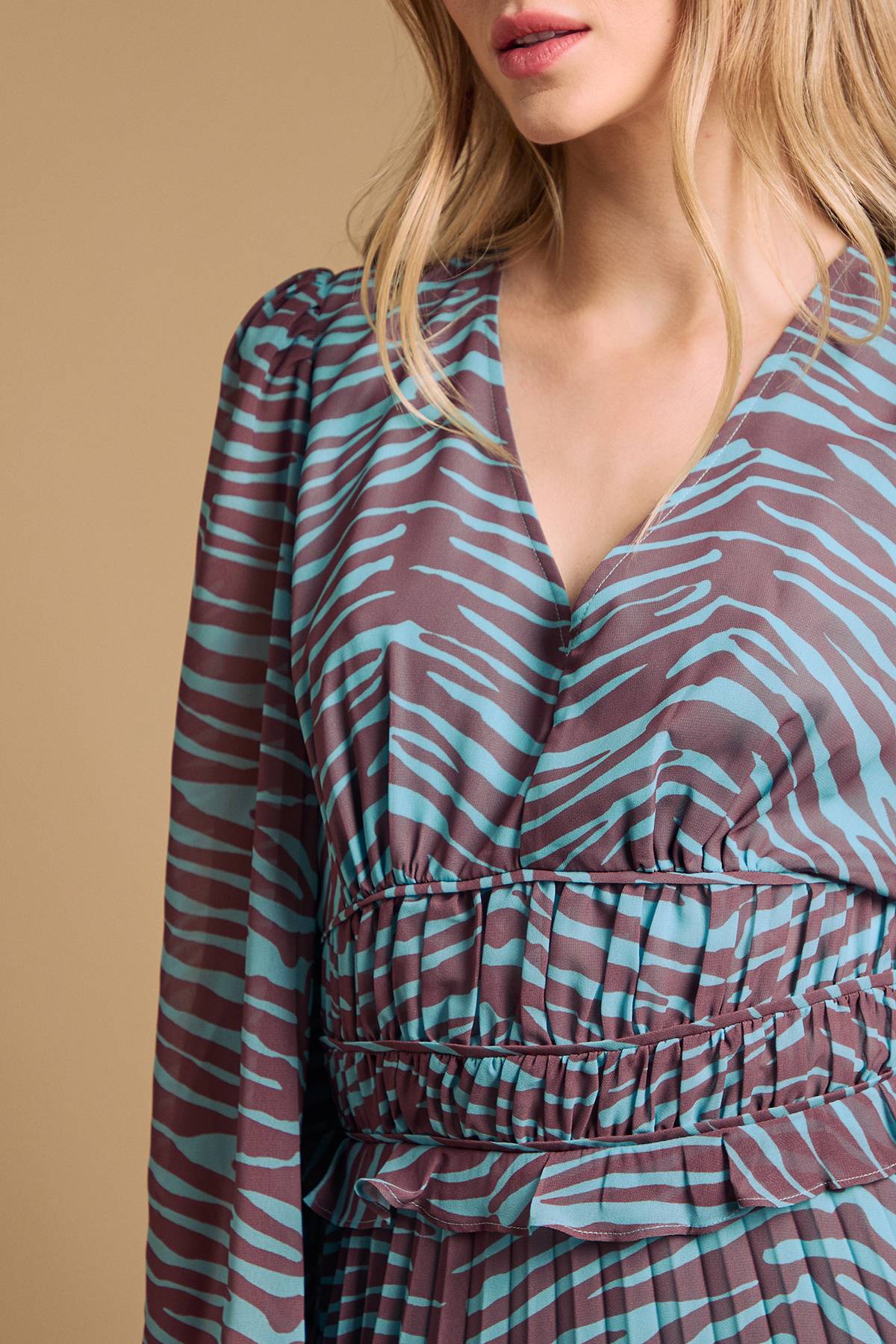 Oasis Robe Mini à Manches Longues avec Jupe Plissée Imprimée