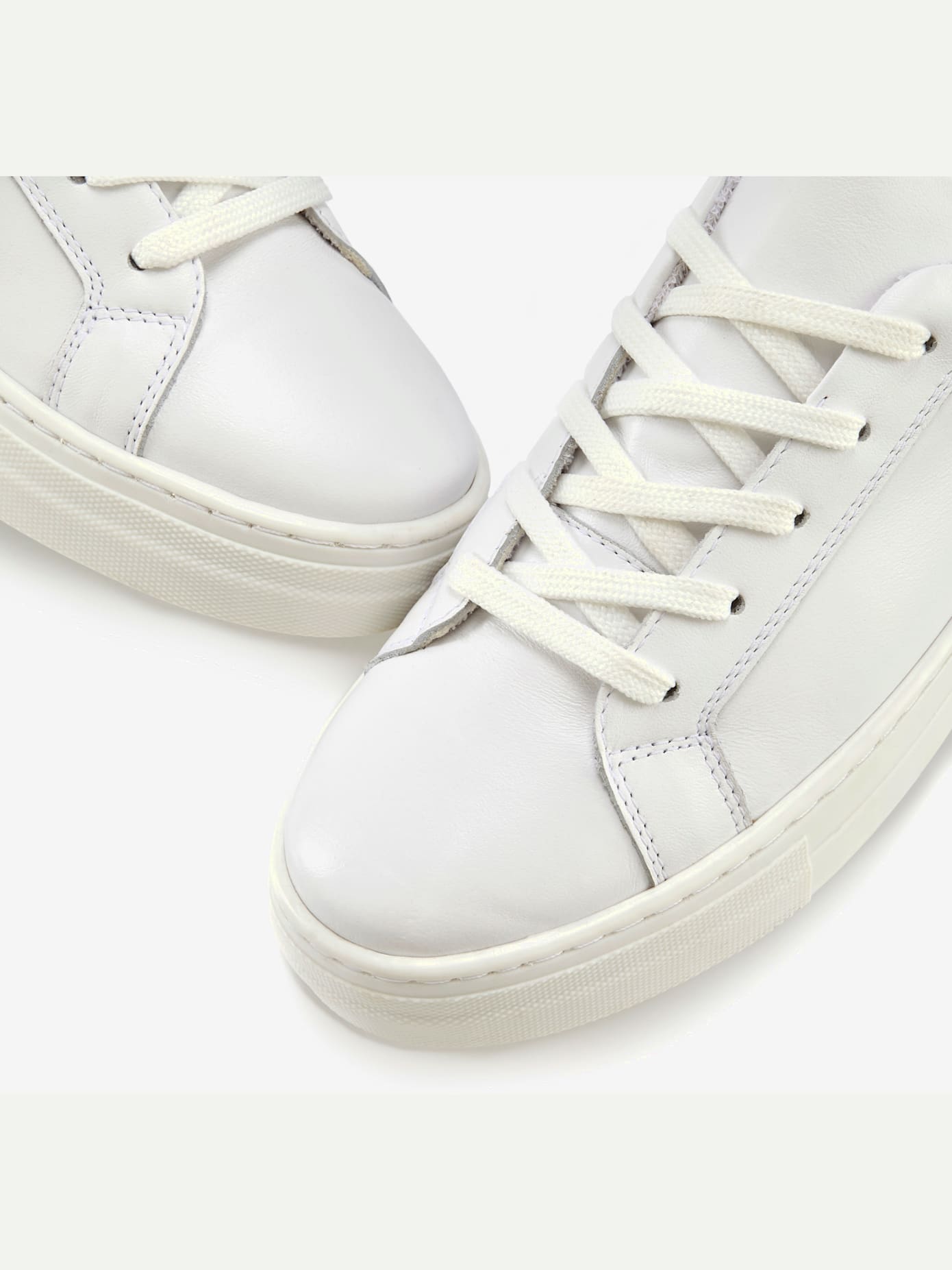 Baskets sneakers tendance et confortables en cuir de qualité