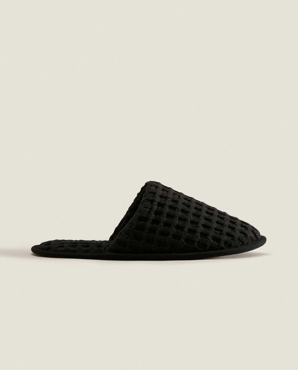 Chinelo mule com textura waffle