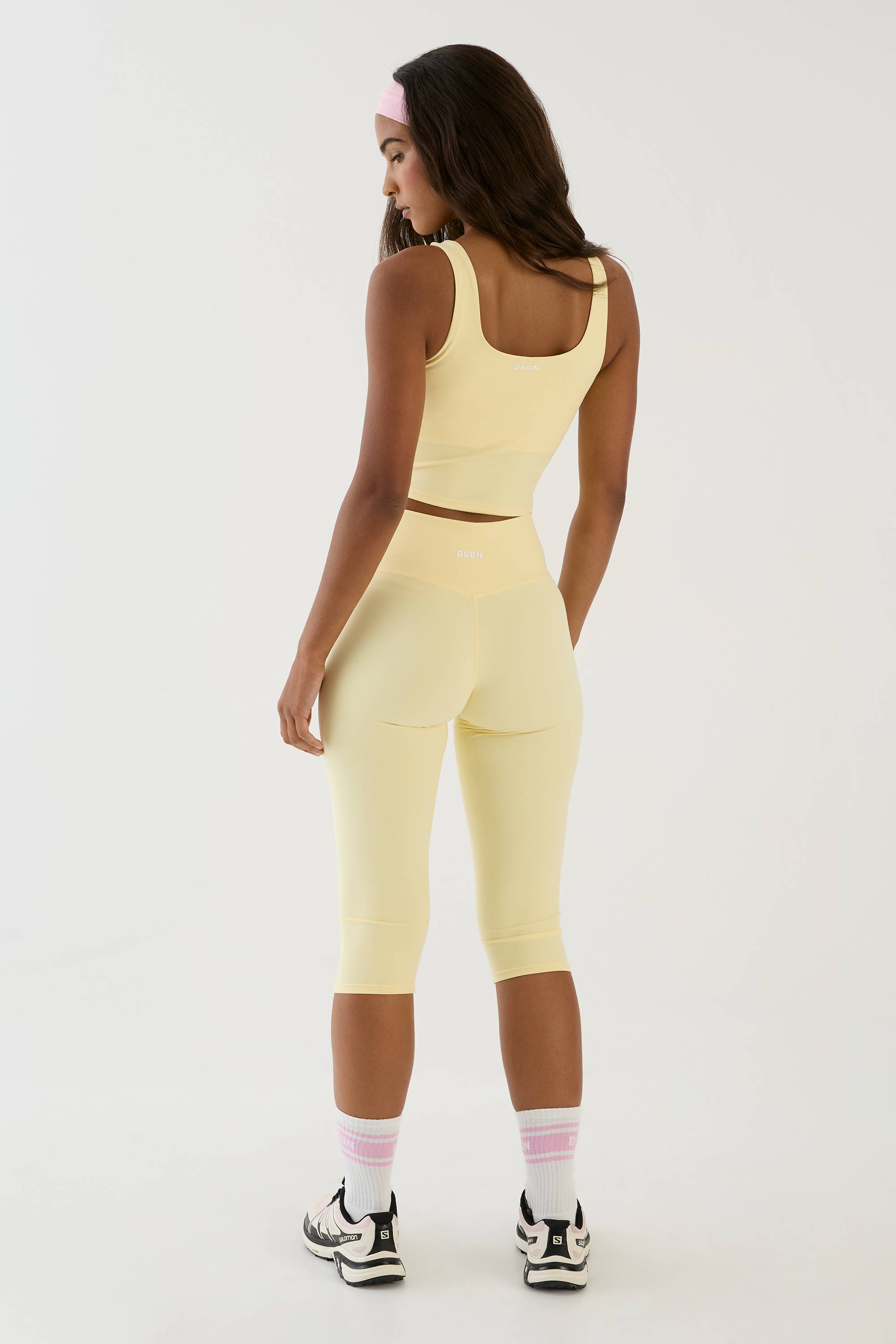 Legging Capri Taille Haute Sculptant Avec Ceinture Croisée Dsgn Studio