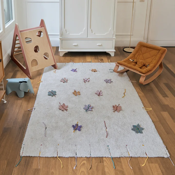 Lorena Canals - Wildflower Spielteppich mit Spielzubehör, 120 x 160 cm, natur / vintage nude / vintage blue