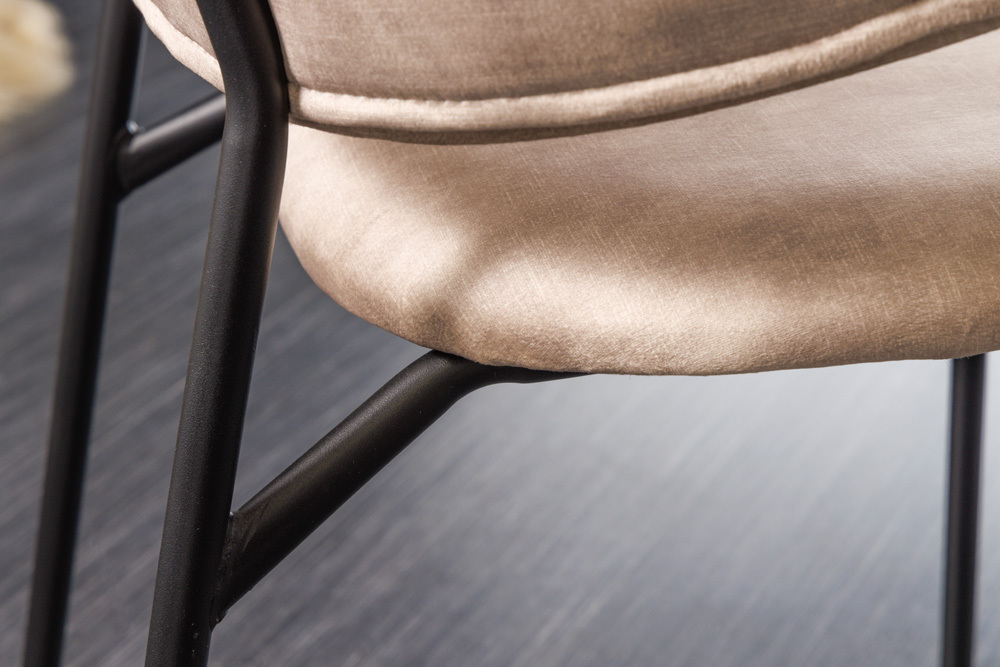 Design Stuhl VOGUE champagner greige Samt schwarze Metallbeine