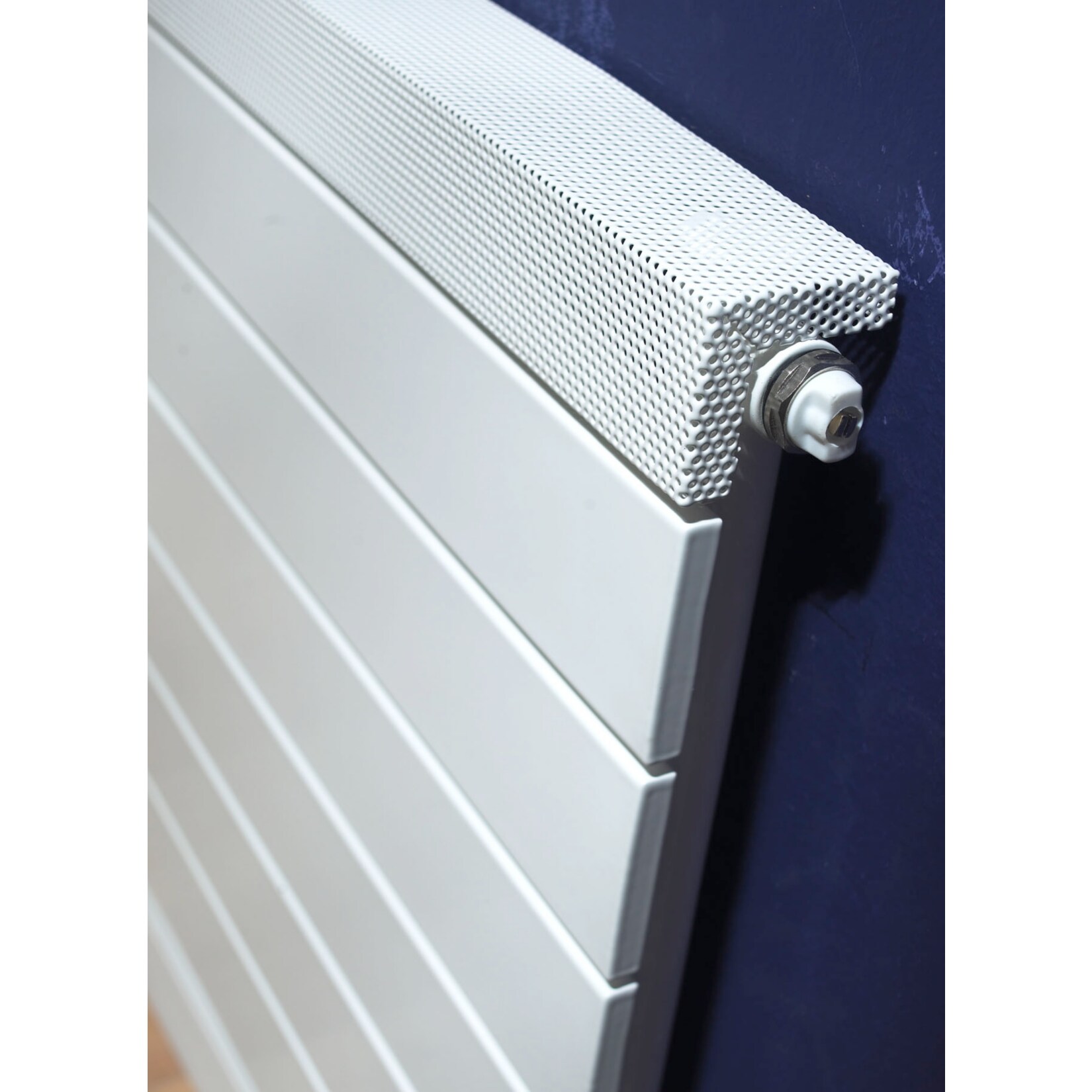 Ximax Pep Designheizkörper B 50 x H 50 x T 4 cm weiß