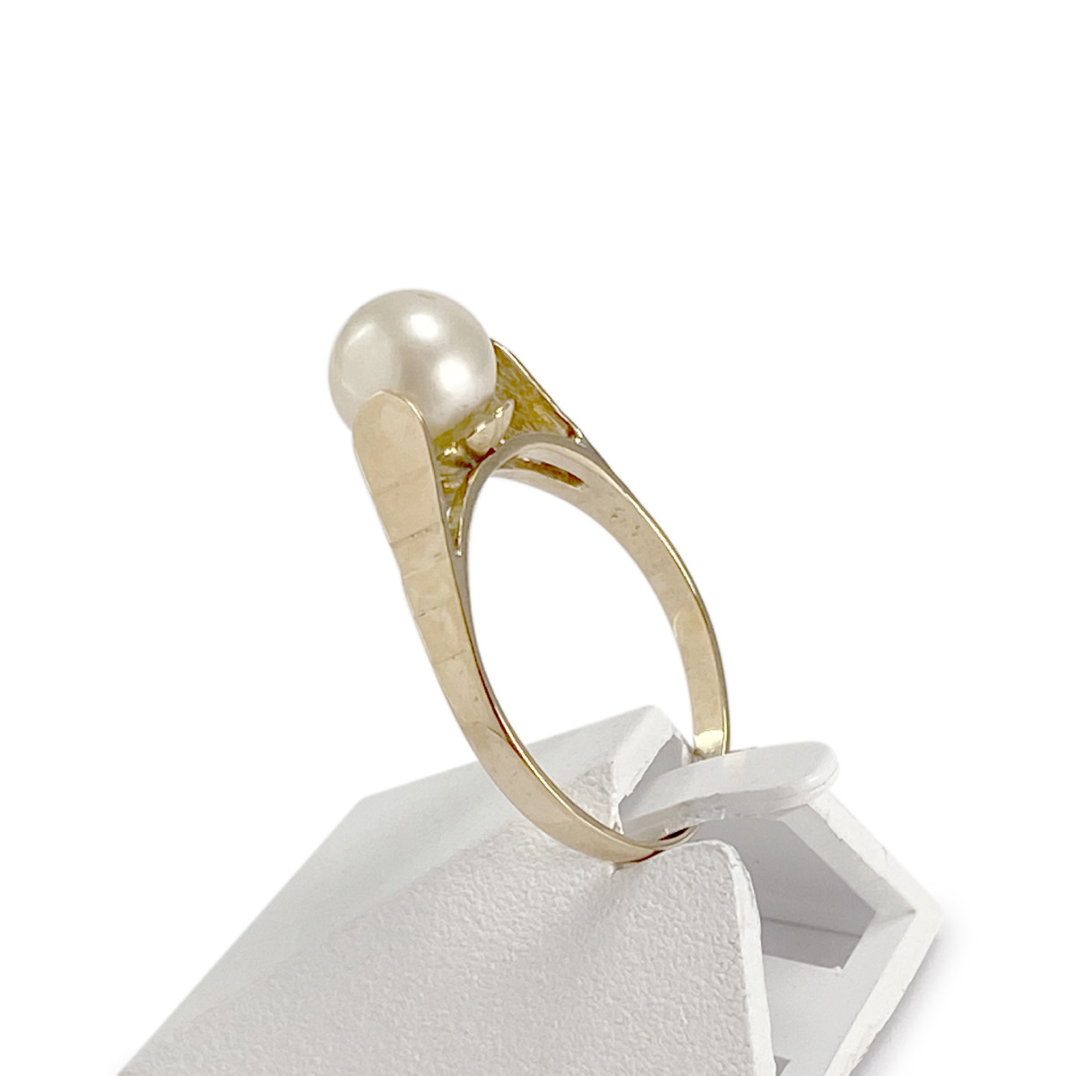 Bague d'occasion or 750 jaune perle de culture akoya