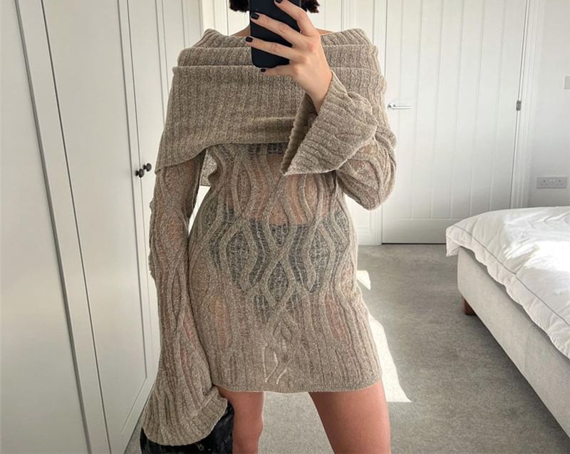 Sheparon - Kabelgebreide off-shoulder effen mini-truijurk